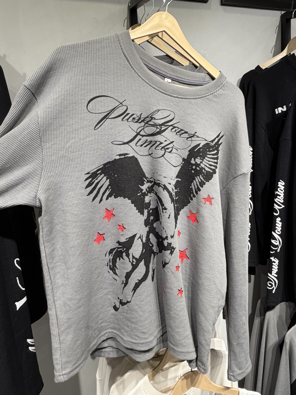 Grey eagle tee